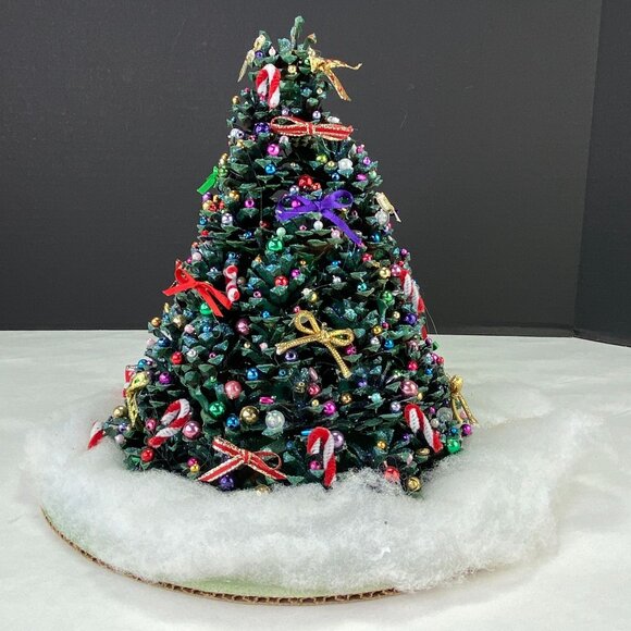 Vintage Handmade Pinecone Tabletop Christmas Tree - Picture 4 of 10